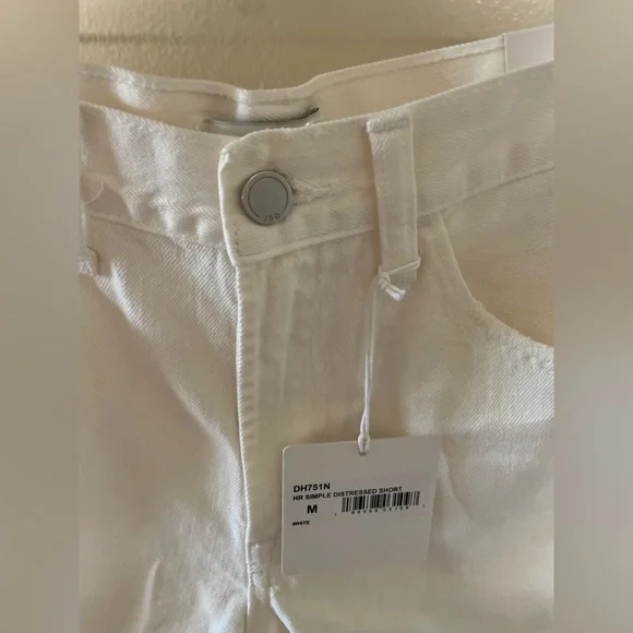 ✨NWT JBD White Denim Distressed Shorts Size M - Picture 5 of 13